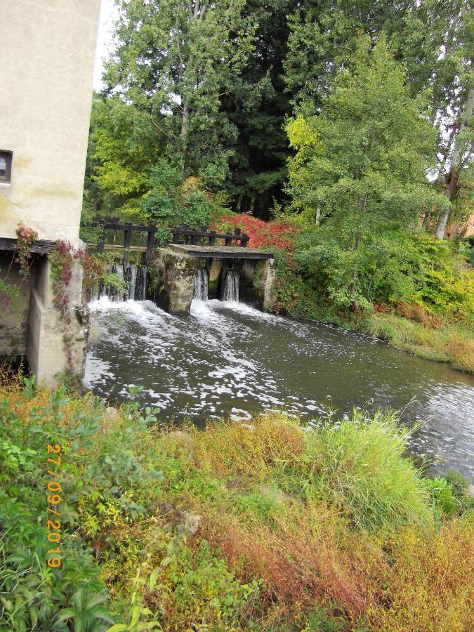 Dependance Du Moulin Galuzot Bed & Breakfast Saint-Vallier  Екстериор снимка